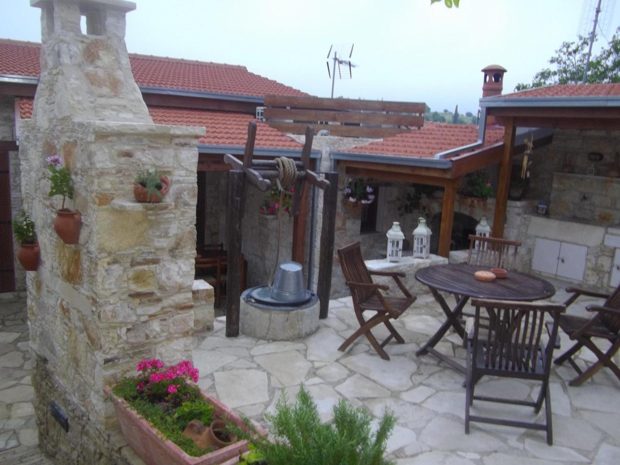 Xenios Cottages Лофу Номер фото